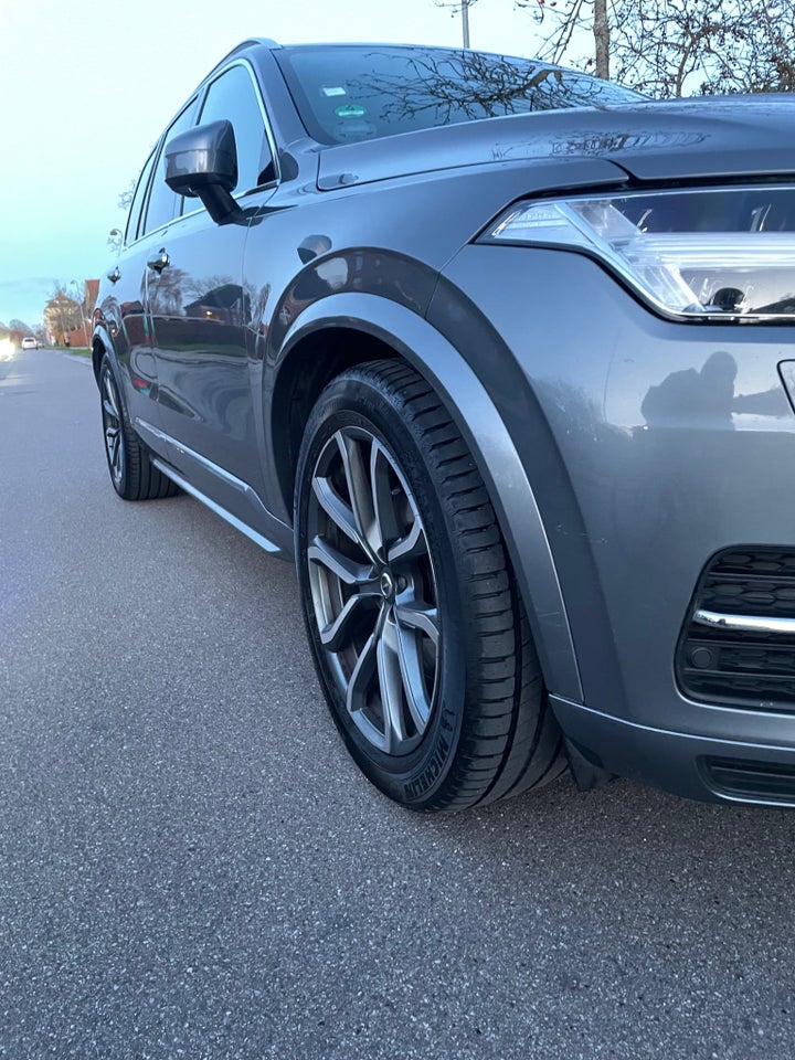 Volvo XC90 2,0 D5 225 Momentum aut. AWD 7prs 5d