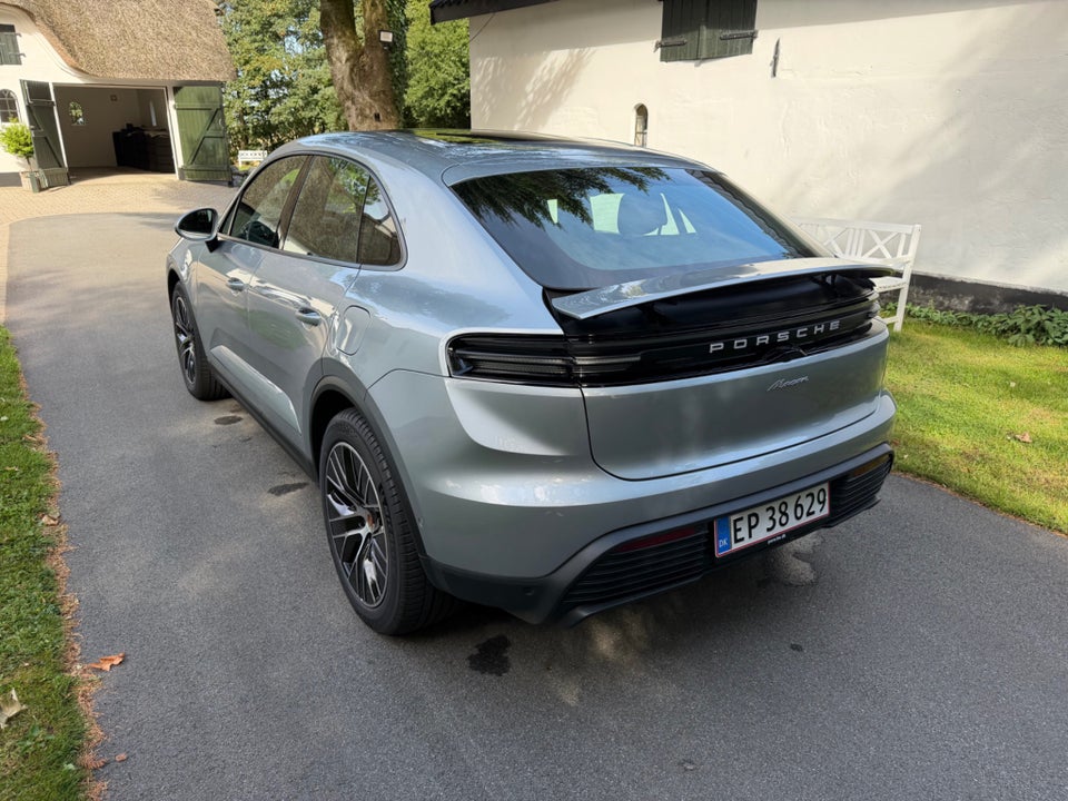 Porsche Macan 5d