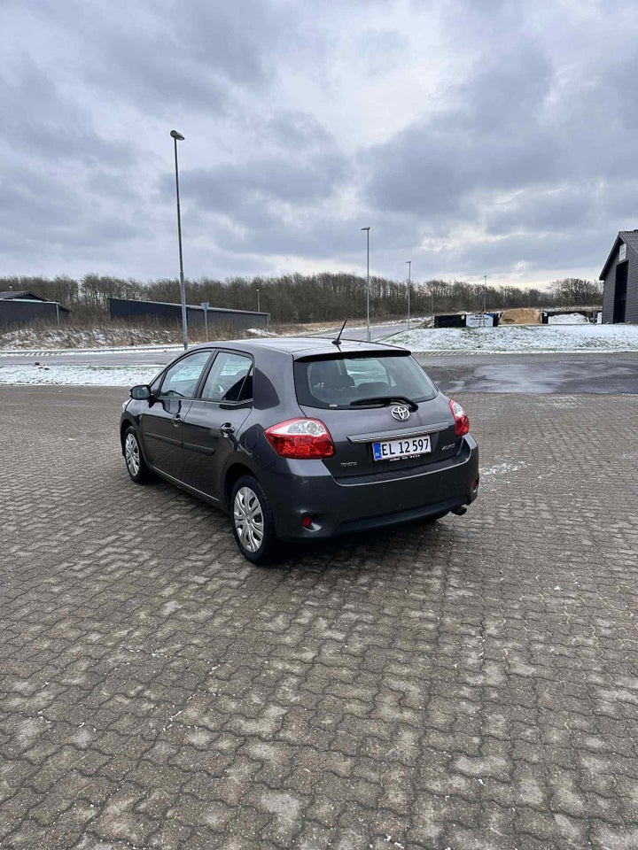 Toyota Auris 1,6 T2 5d