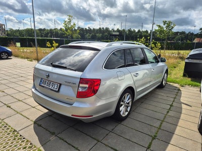 Skoda Superb 1,6 TDi 105 Elegance Combi GreenLine 5d