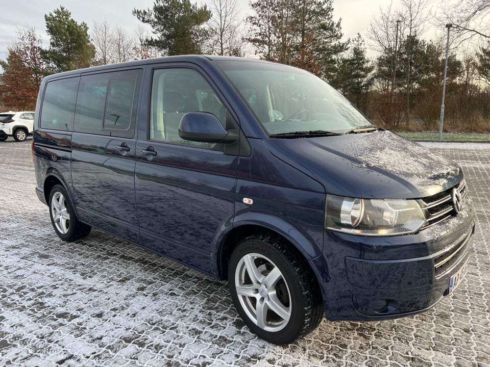 VW Caravelle 2,0 TDi 140 Comfortline DSG kort 4d