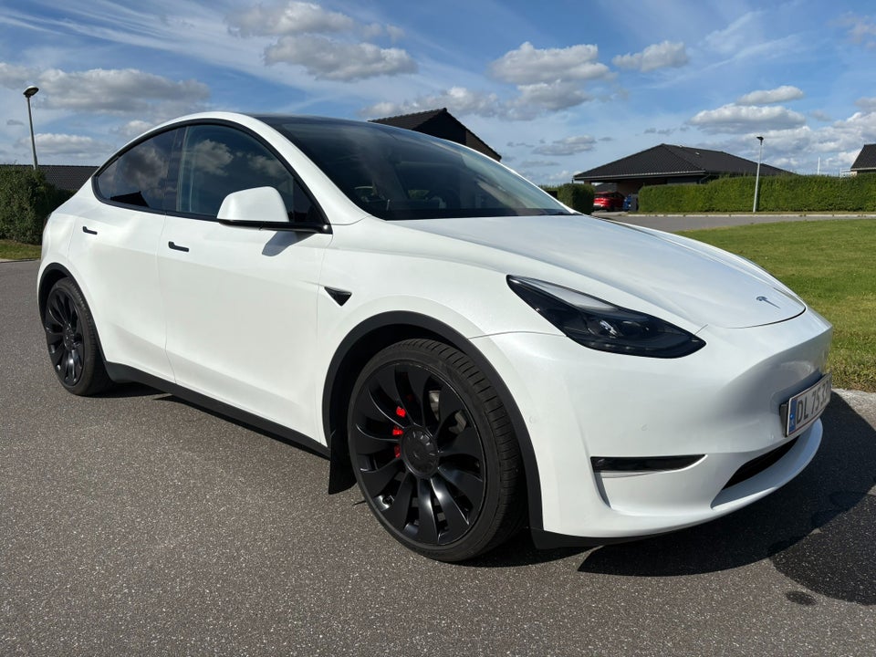 Tesla Model Y Performance AWD 5d