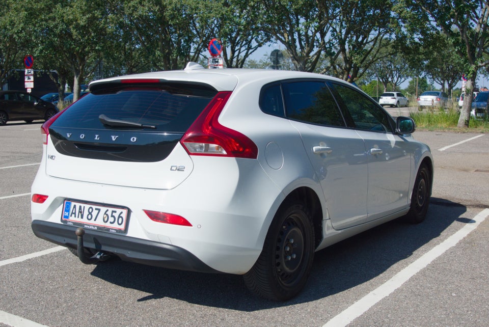 Volvo V40 1,6 D2 115 R-Design 5d
