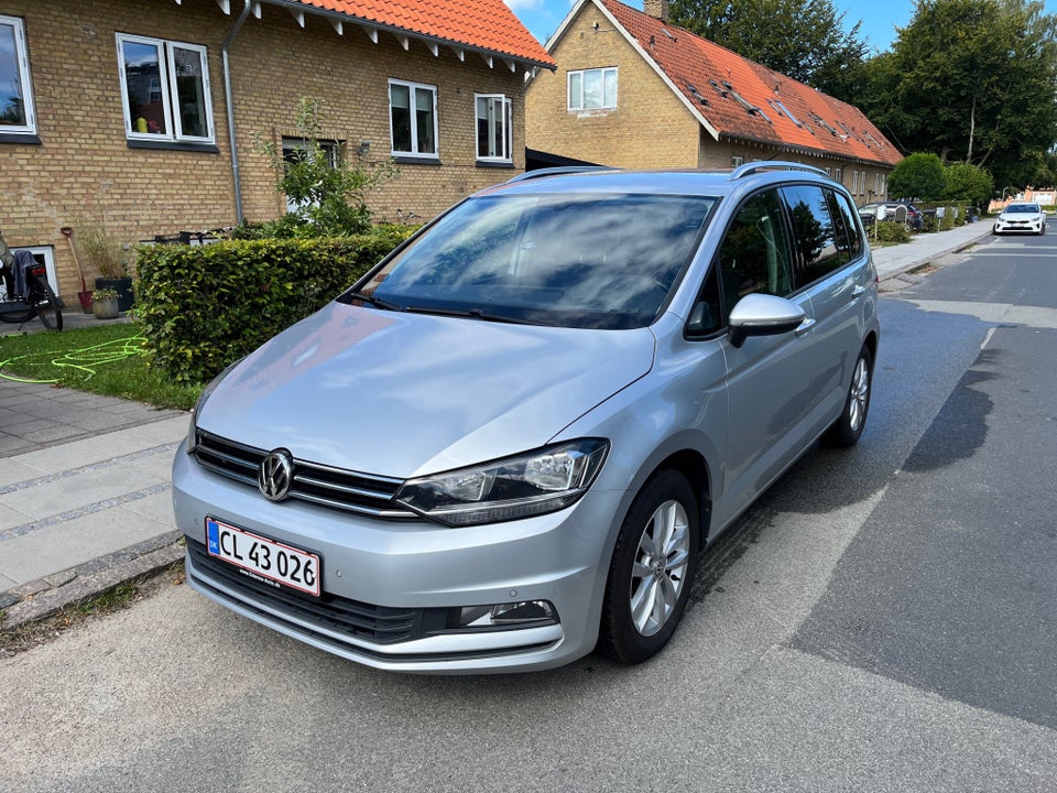 VW Touran 2,0 TDi 150 Comfortline DSG 7prs 5d