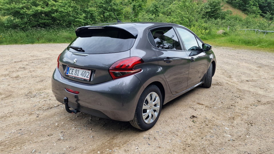 Peugeot 208 1,6 BlueHDi 100 Chili 5d