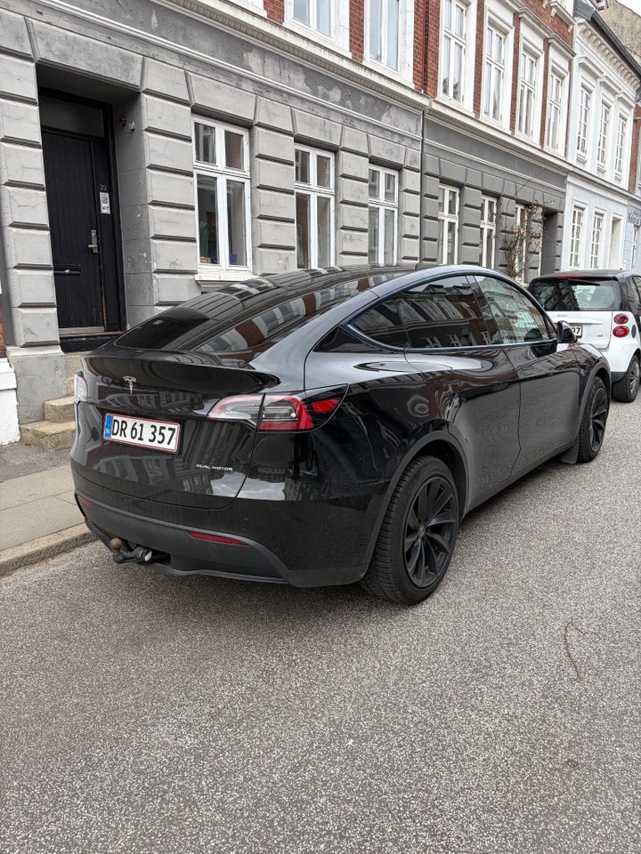 Tesla Model Y Long Range AWD 5d