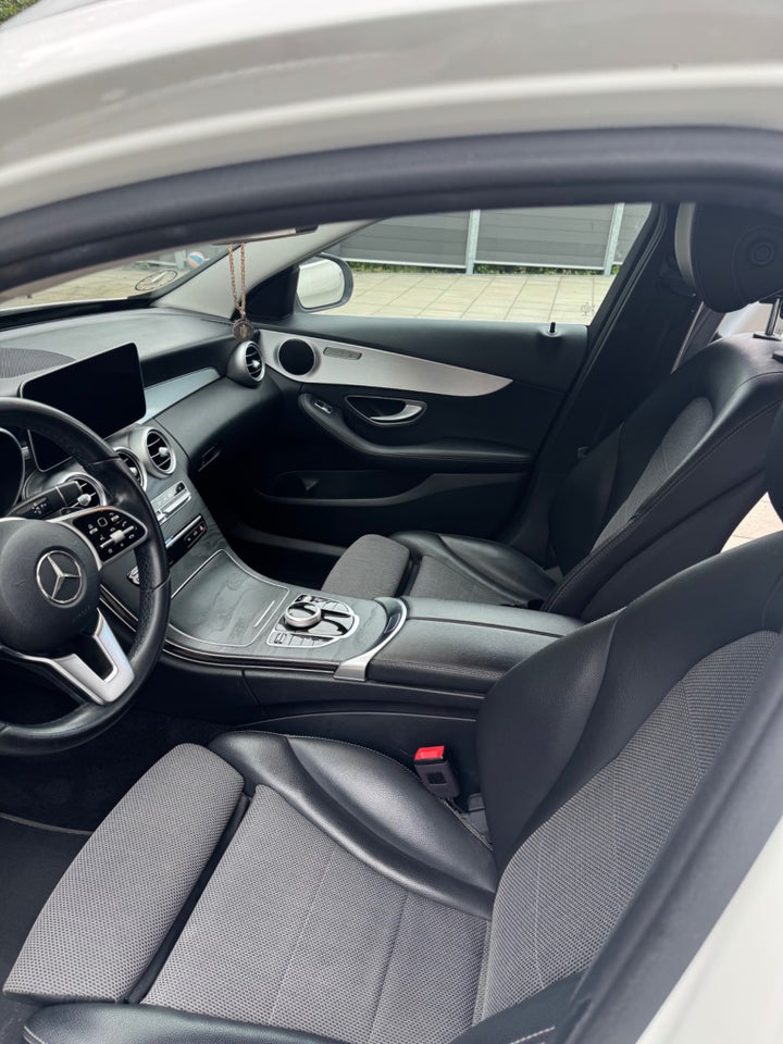 Mercedes C220 d 2,0 Avantgarde stc. aut. 5d