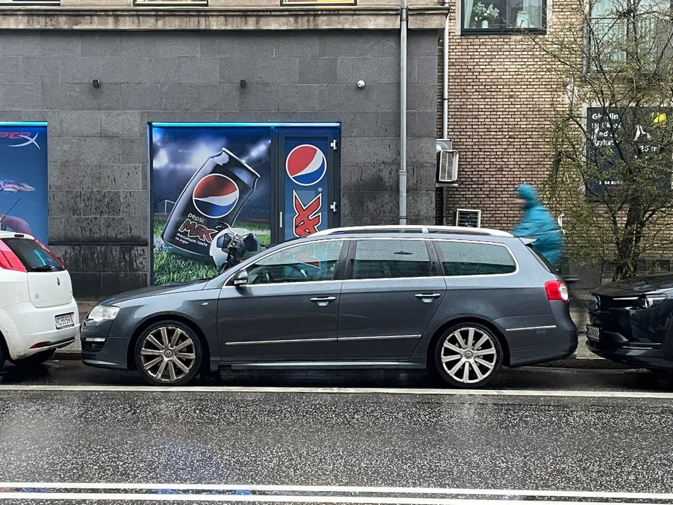 VW Passat 2,0 TDi 170 R-line Variant DSG 4Motion 5d