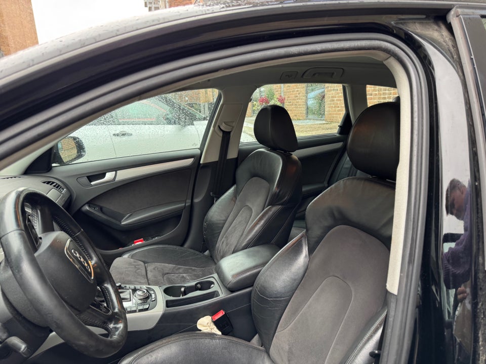 Audi A4 2,0 TDi 143 Avant Multitr. 5d