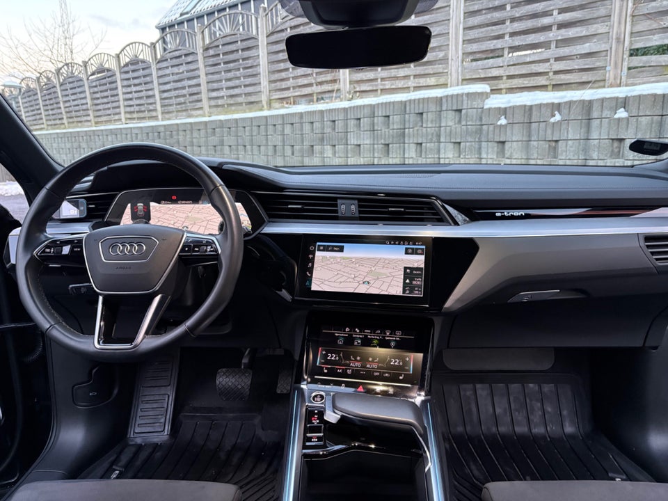 Audi Q8 e-tron 55 Advanced quattro 5d