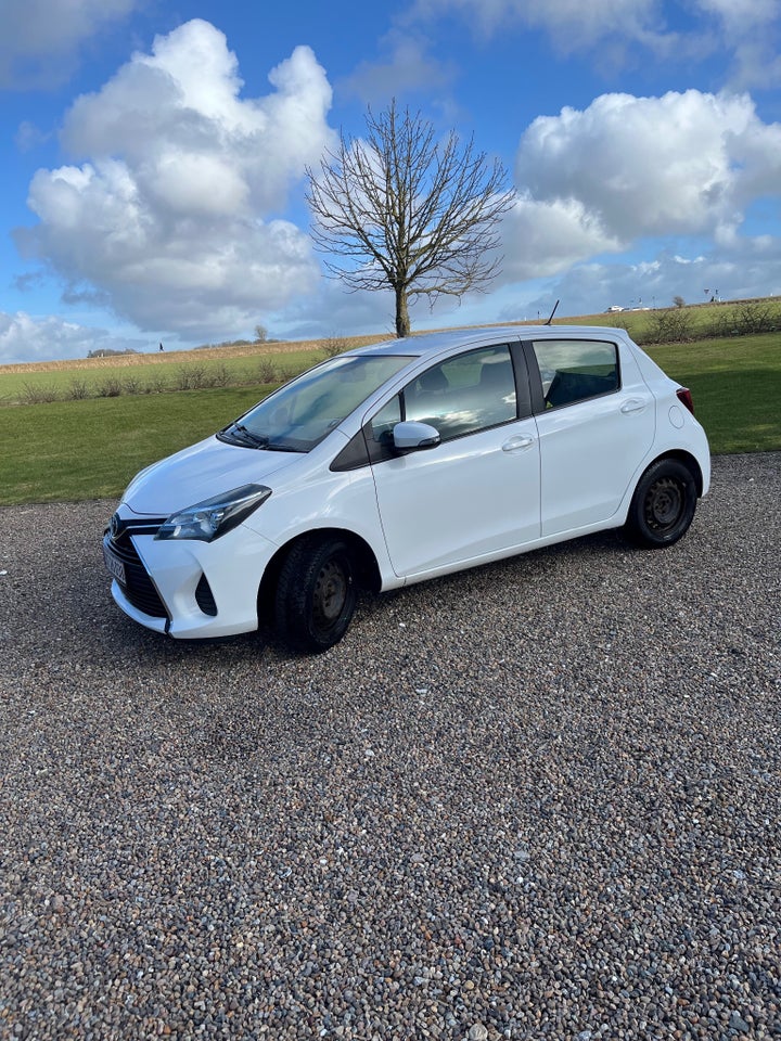 Toyota Yaris 1,0 VVT-i T1 5d