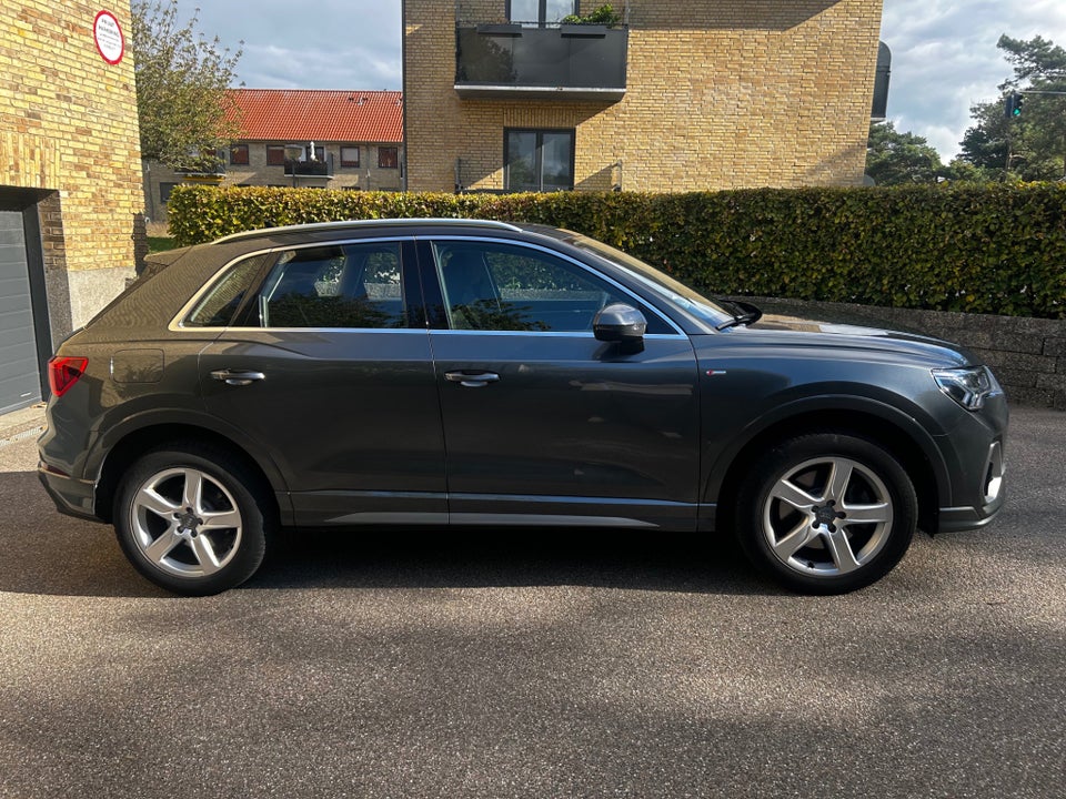 Audi Q3 45 TFSi e S-line+ S-tr. 5d