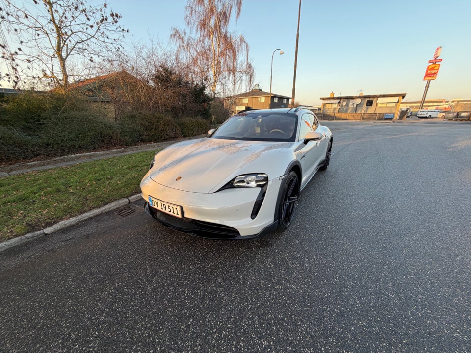 Porsche Taycan 4S Performance+ Cross Turismo 5d
