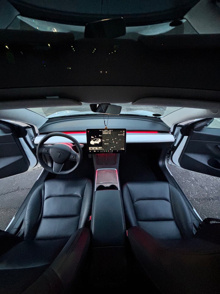 Tesla Model 3 Standard Range+ RWD 4d