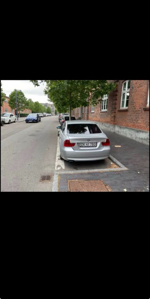 BMW 320i 2,0  4d