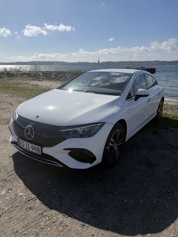 Mercedes EQE300 Electric Art 4d