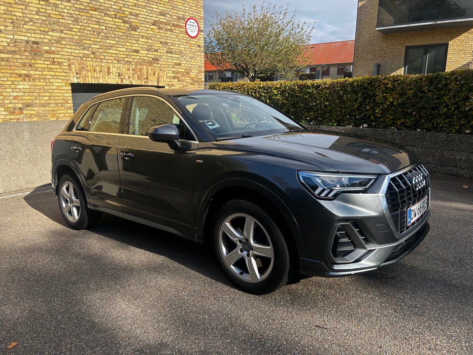 Audi Q3 45 TFSi e S-line+ S-tr. 5d