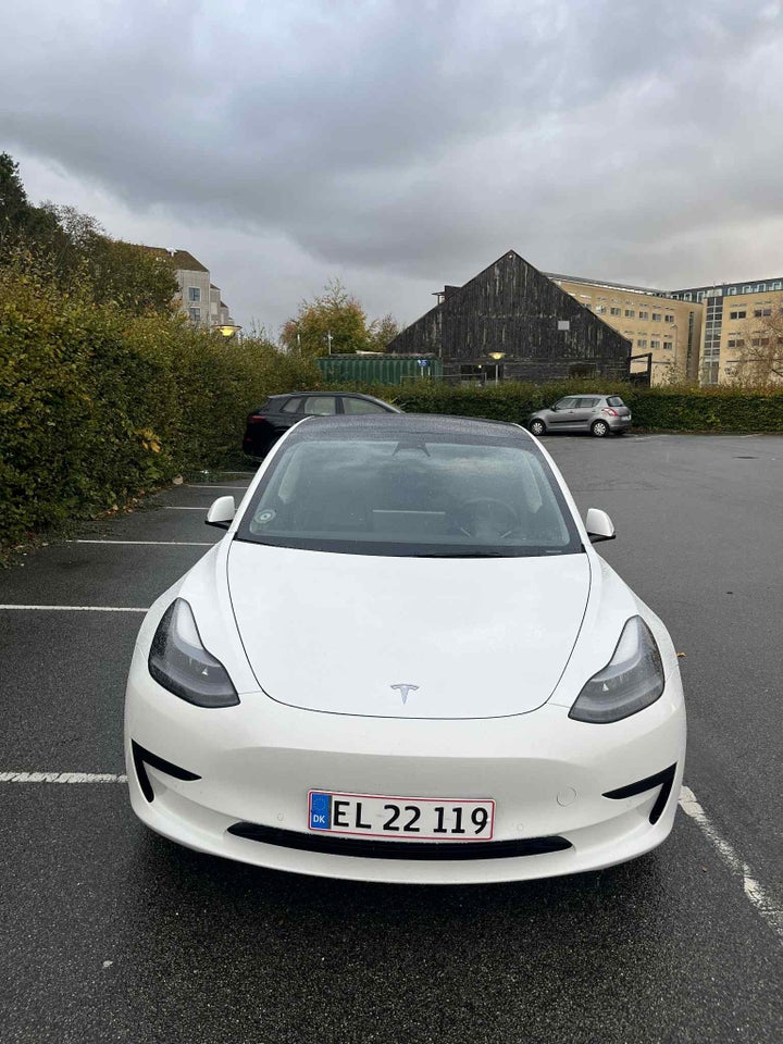 Tesla Model 3 RWD 4d