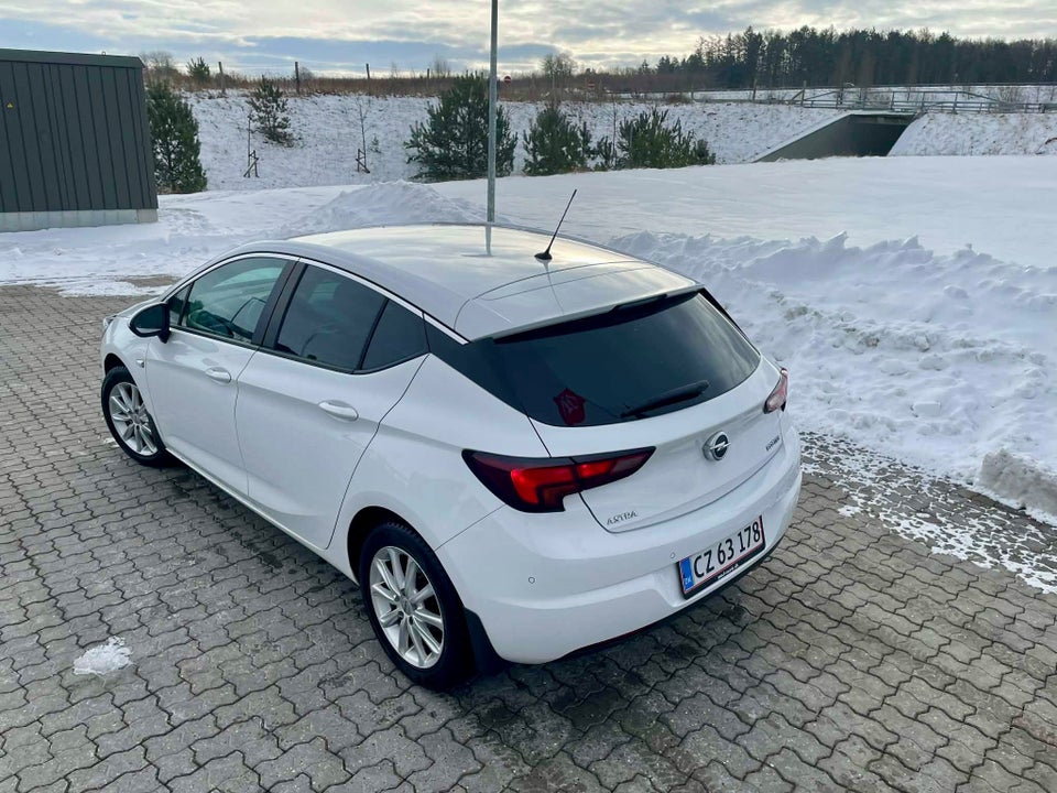 Opel Astra 1,0 T 105 Impress 5d