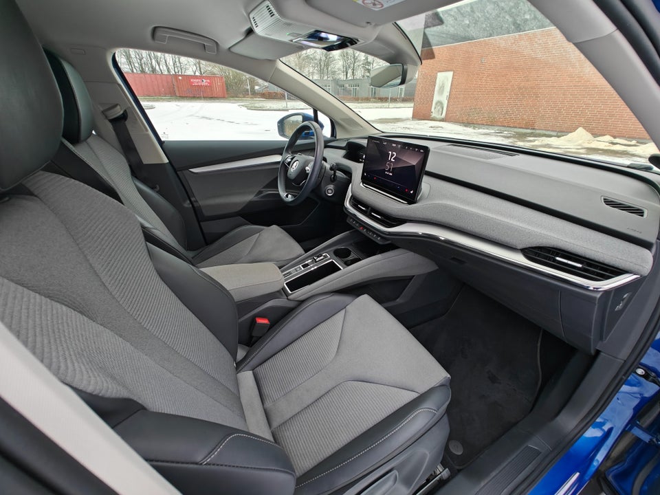 Skoda Enyaq 60 iV Plus 5d