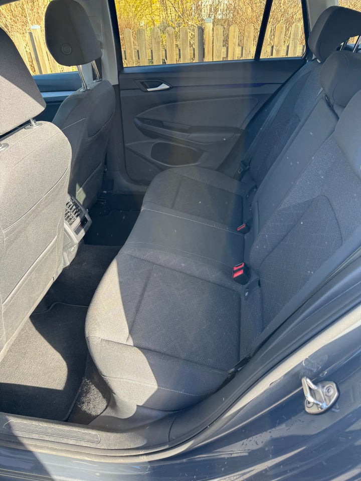 VW Golf VIII 1,5 eTSi 130 Life Variant DSG 5d