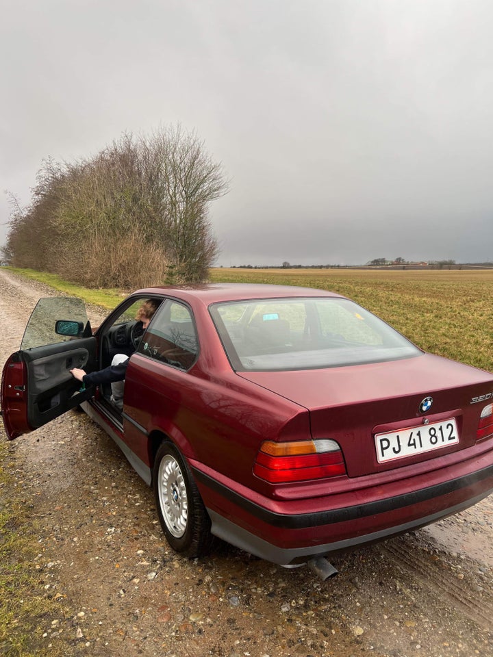 BMW 320i 2,0 Coupé 2d