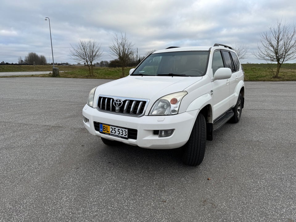 Toyota Land Cruiser 3,0 D-4D aut. Van 5d