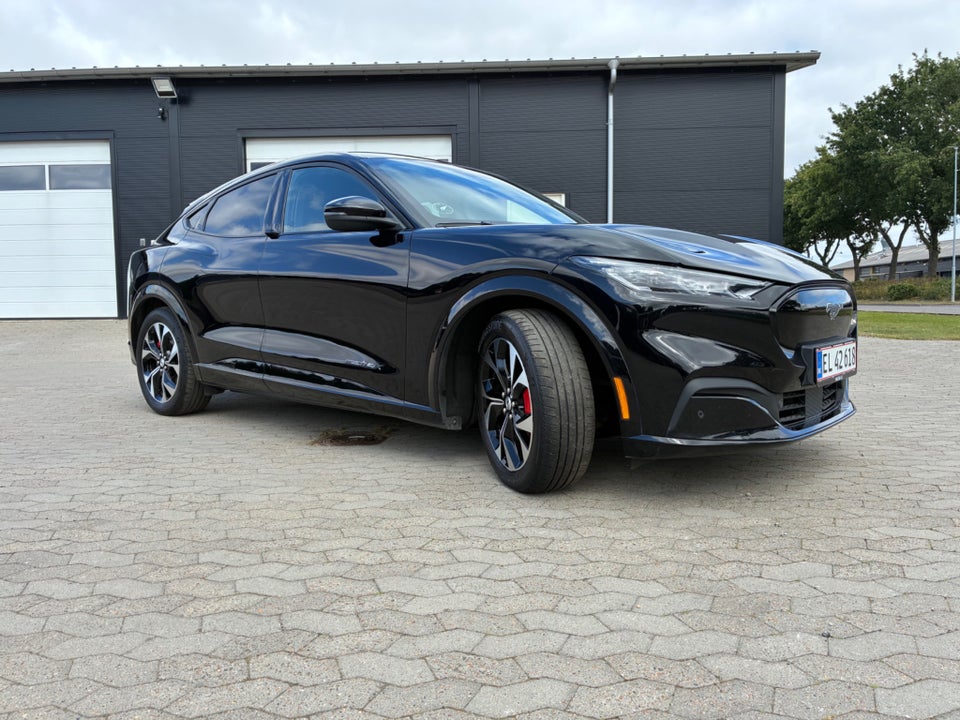 Ford Mustang Mach-E 98 Extended Range AWD 5d