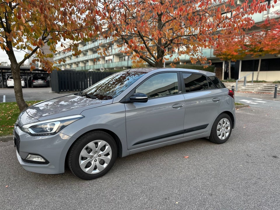 Hyundai i20 1,25 Sport 5d