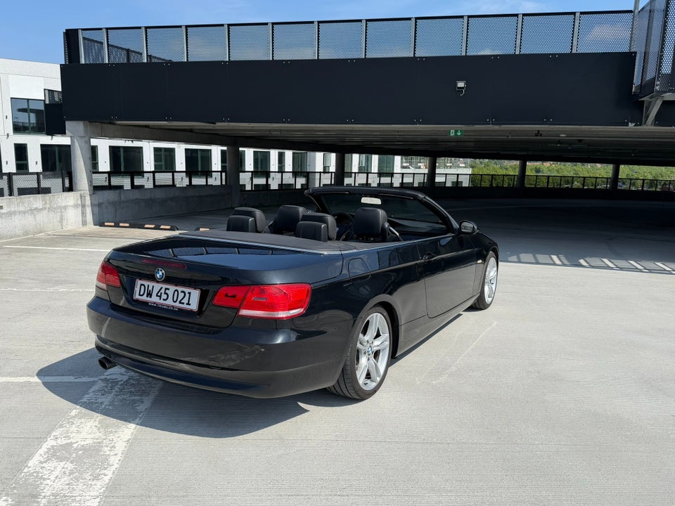 BMW 320i 2,0 Cabriolet 2d