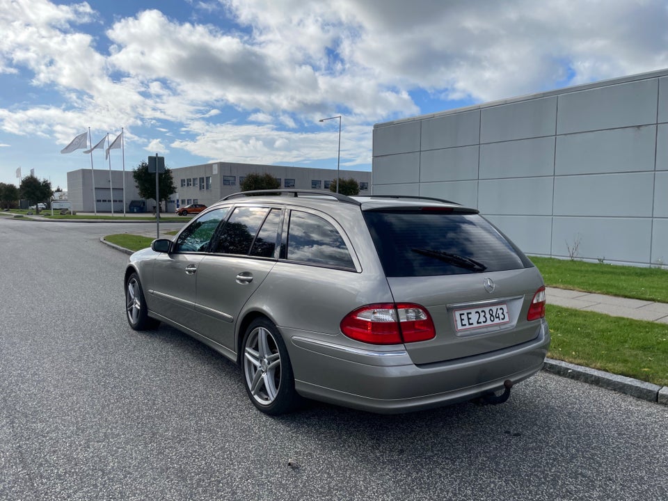 Mercedes E240 2,6 Avantgarde stc. aut. 5d
