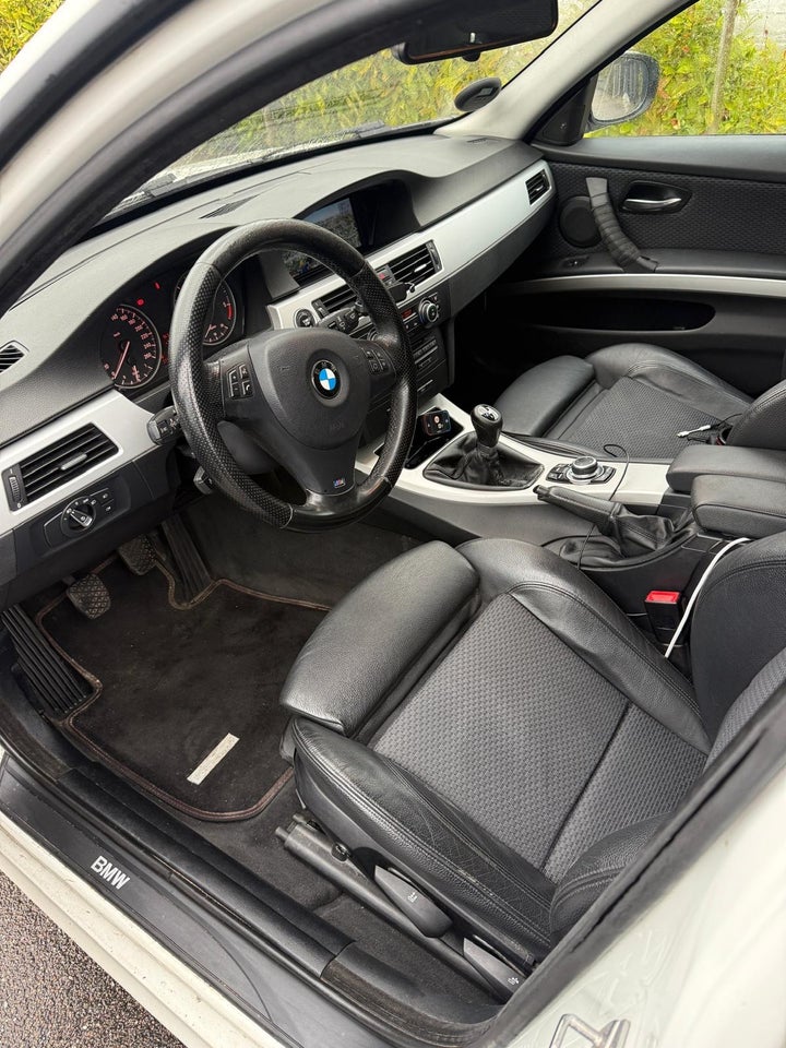 BMW 320d 2,0 Touring 5d