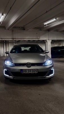 VW Golf VIII 1,4 GTE DSG 5d