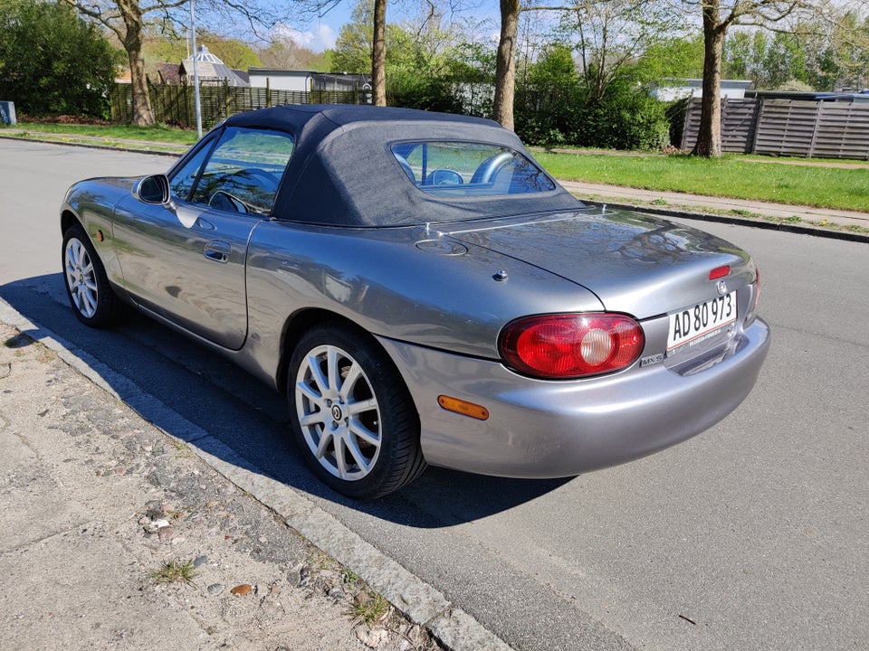 Mazda MX-5 1,8  2d