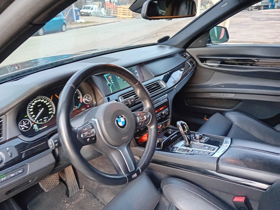 BMW 740d 3,0 Individual Steptr. 4d