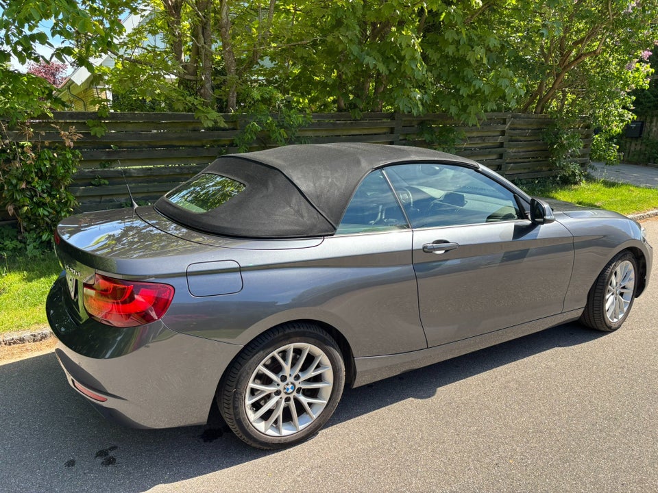 BMW 220d 2,0 Cabriolet aut. 2d