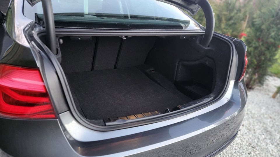 BMW 320i 2,0 Sport Line aut. 4d