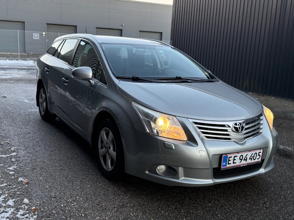 Toyota Avensis 1,6 VVT-i TX stc. 5d