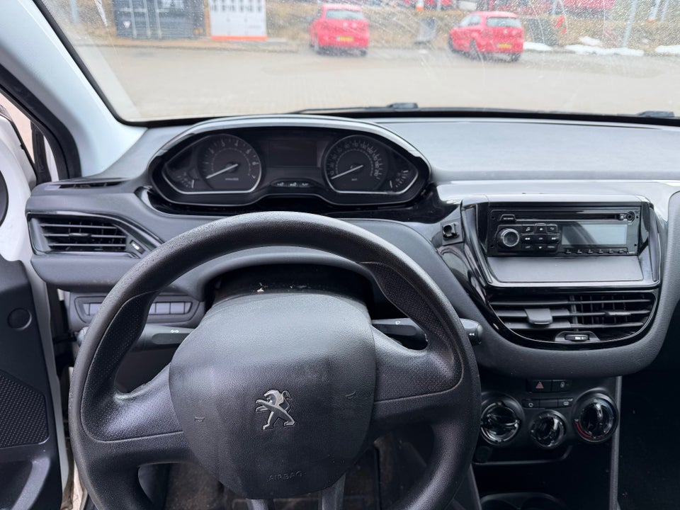 Peugeot 208 1,0 VTi 68 Active Van 5d