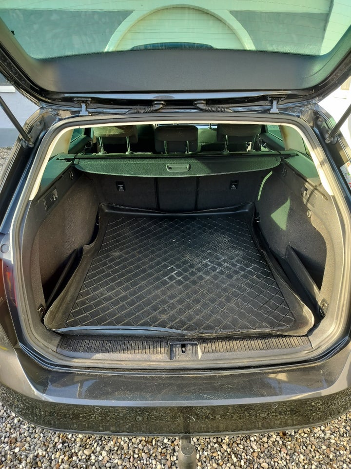 VW Passat 2,0 TDi 150 Comfortline Premium Variant DSG 5d