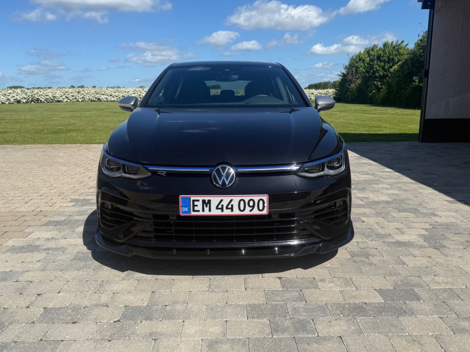 VW Golf VIII 2,0 R DSG 4Motion 5d