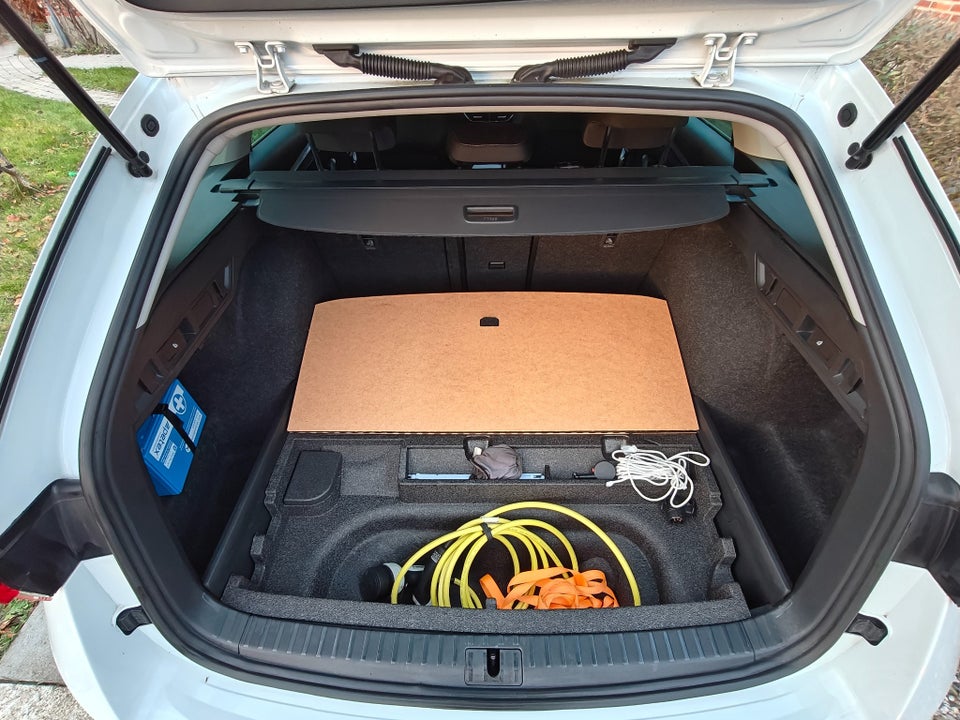 Skoda Octavia 1,4 TSi iV Plus Combi DSG 5d