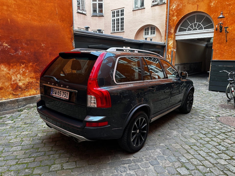 Volvo XC90 2,4 D5 200 R-Design aut. AWD 7prs 5d