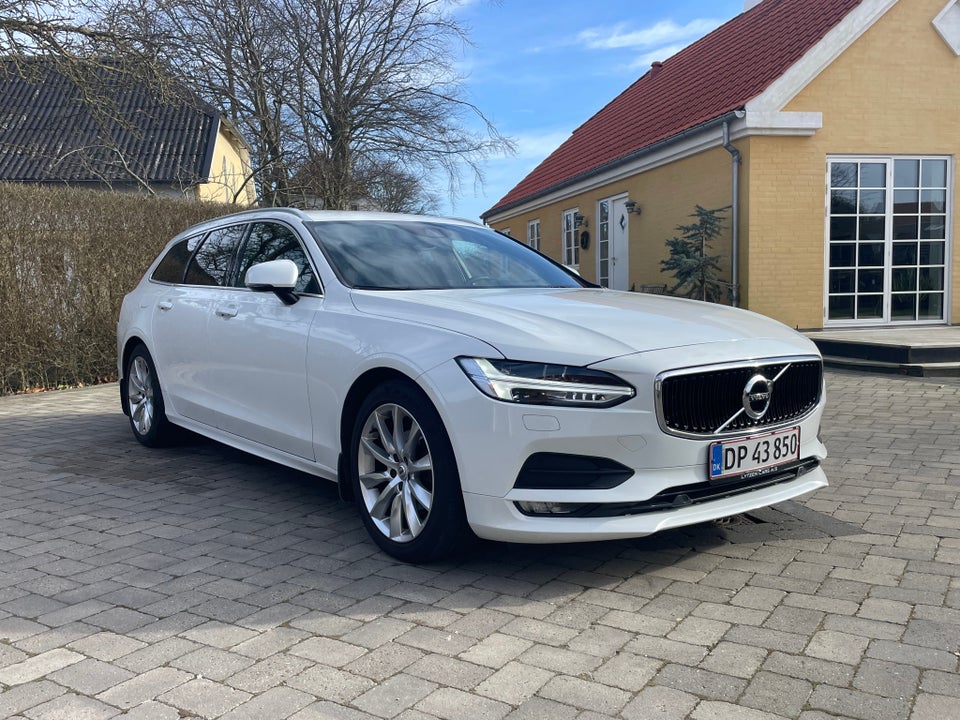 Volvo V90 2,0 D4 190 Momentum aut. 5d