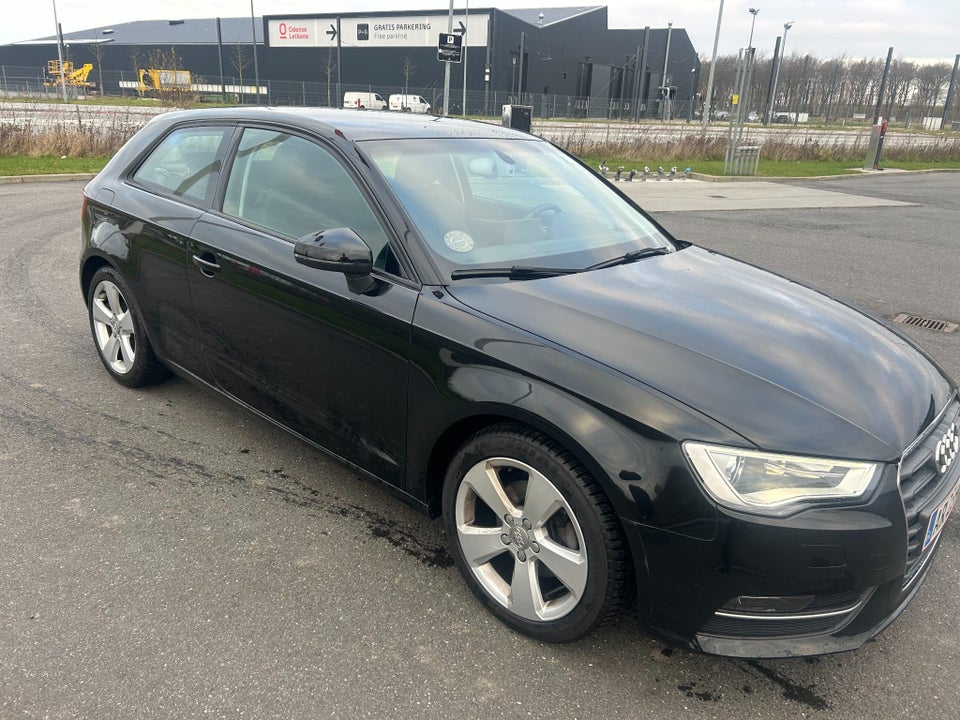Audi A3 1,4 TFSi 150 Ambition 3d