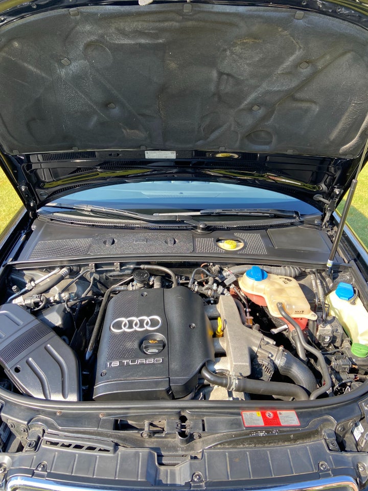 Audi A4 1,8 T 163 Cabriolet quattro 2d