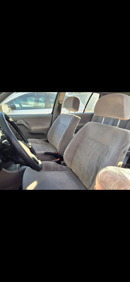 VW Golf III 1,8 CL aut. 5d