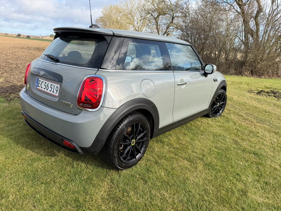 MINI Cooper SE Essential Trim 3d