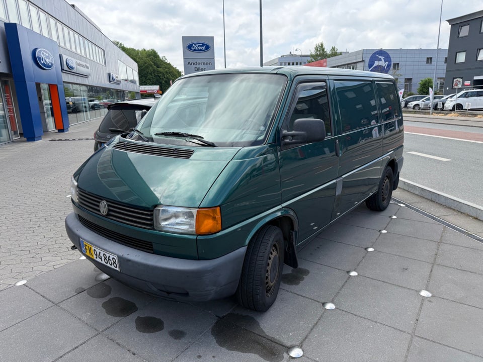 VW Transporter 2,5 Kassevogn 4d