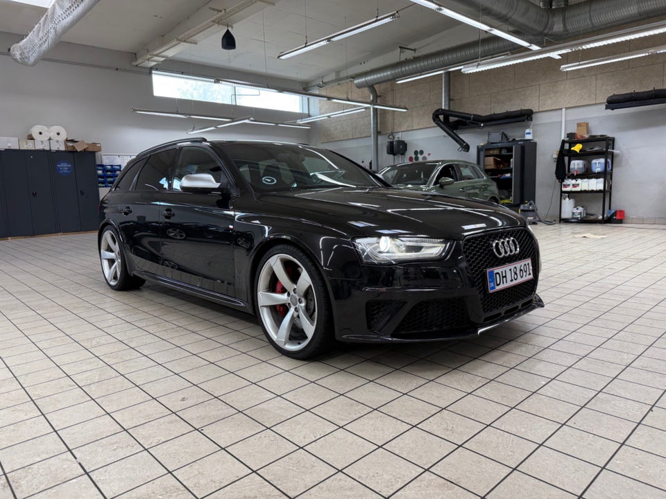 Audi RS4 4,2 FSi Avant quattro S-tr. 5d